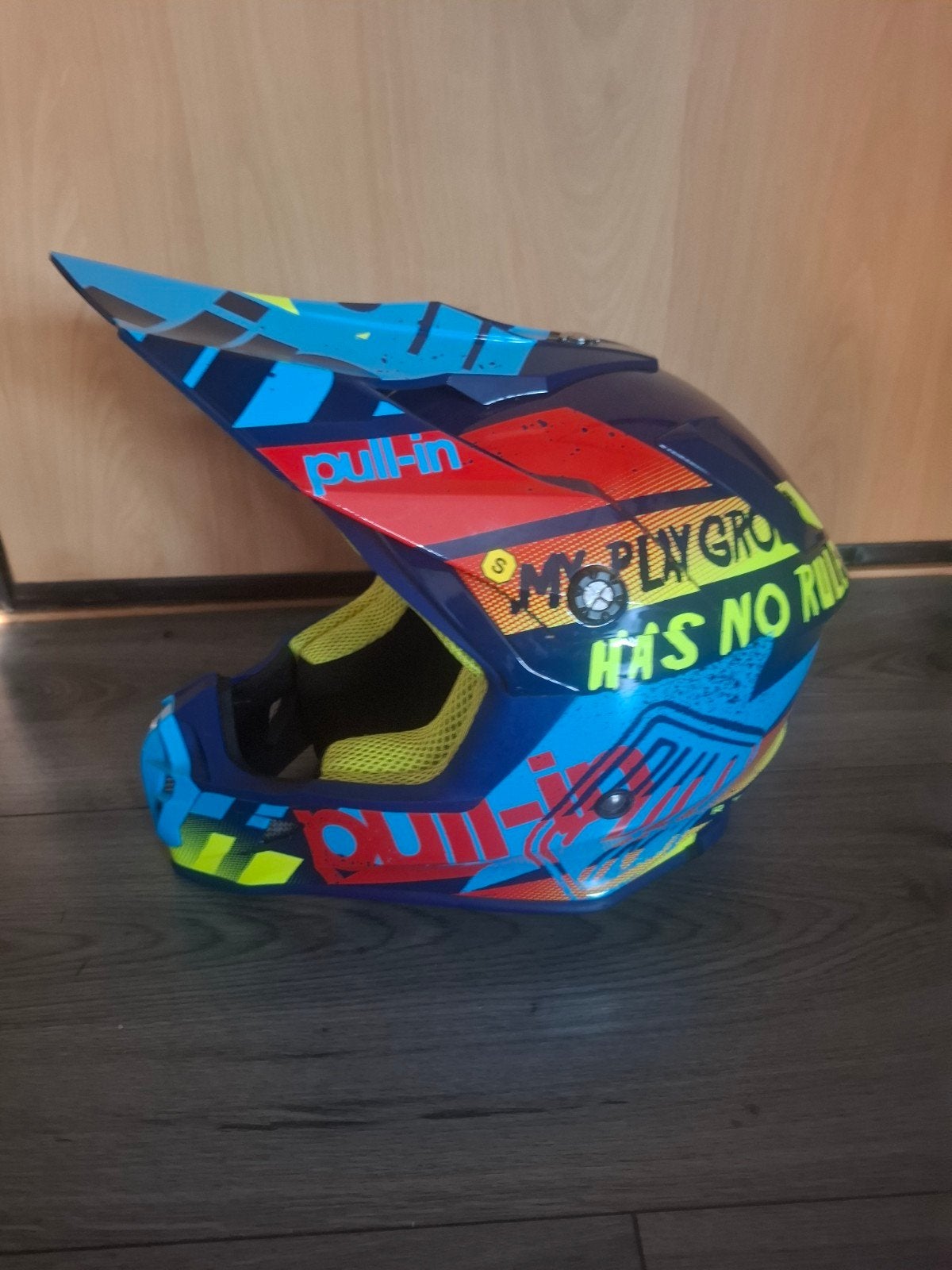 Pull-in cross helm. Quad, crossmotor, kart, Motoren, Ophalen of Verzenden, Tweedehands, Offroadhelm, Overige merken