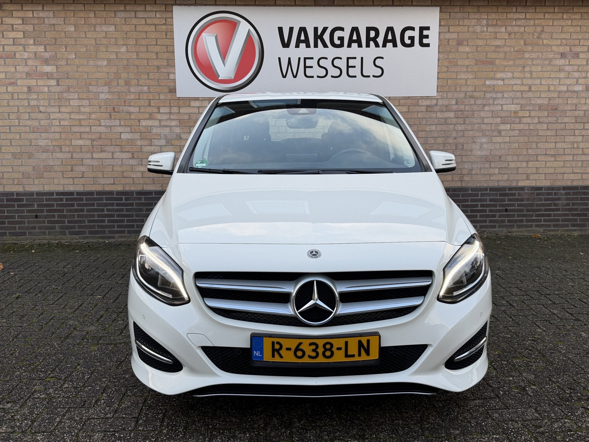 Mercedes-Benz B-Klasse 180 Automaat | PDC | Trekhaak | LED |, Auto's, Mercedes-Benz, 12 maanden, Gebruikt, 4 cilinders, 1595 cc