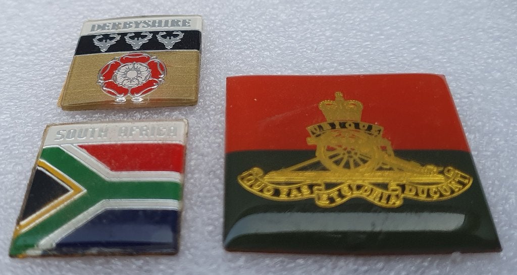 3 plaquettes met zelfklevend achterkant, Verzenden, Zo goed als nieuw, Auto's