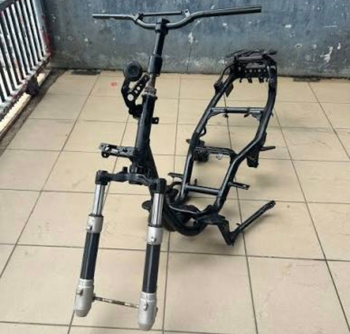 GEZOCHT: Yamaha Aerox Frame. ( Zie beschrijving ), Ophalen, Zo goed als nieuw, Yamaha