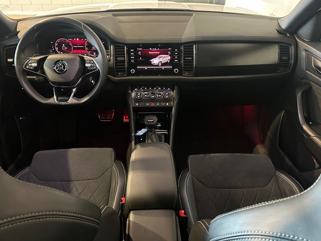 Skoda KODIAQ 1.5 TSI SP. BNS. 7P. NAP l MEMORY l ELEK TREKH, Auto's, Skoda, Euro 6, 4 cilinders, 7 stoelen, Wit
