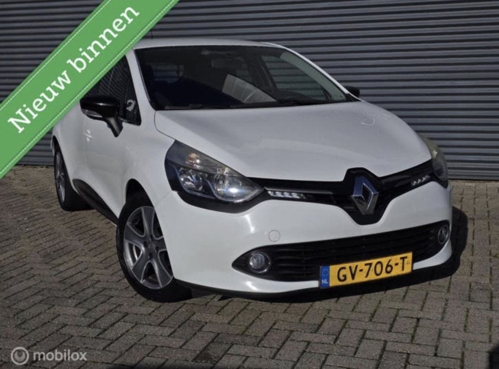 Renault Clio 1.5 dCi Night&Day Clima Cruise Navi Lage km, Gebruikt, 4 cilinders, 96 €/maand, Wit