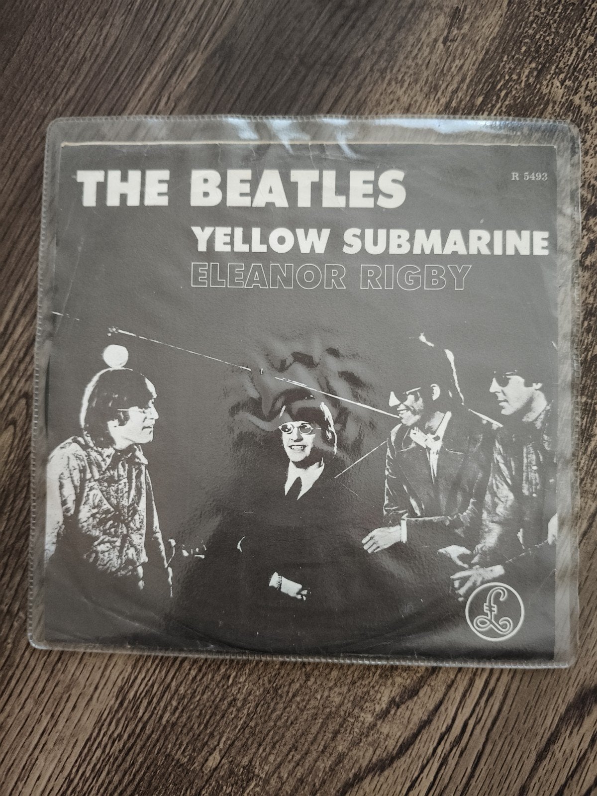 The Beatles - Yellow Submarine / Eleanor Rigby 7 inch single, Cd's en Dvd's, Vinyl Singles, Gebruikt, Fotohoes, 7 inch, Ophalen of Verzenden