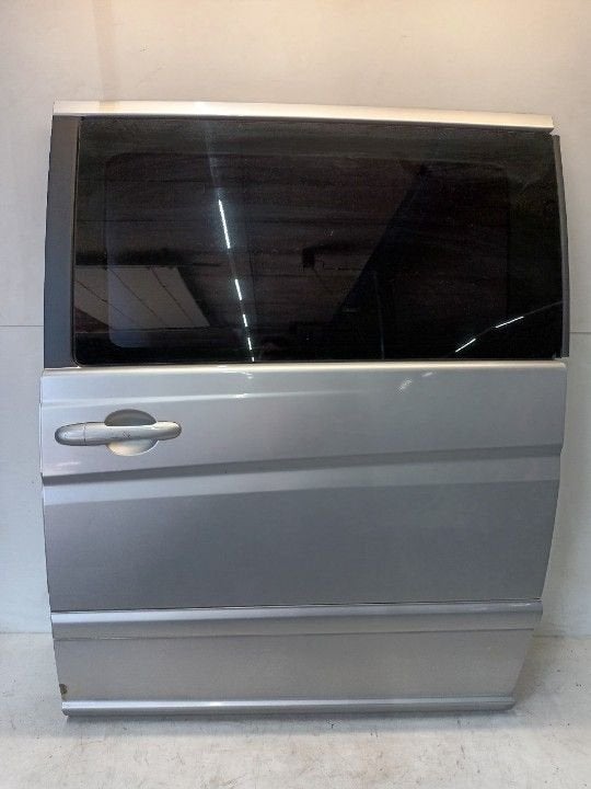Portier links achter Mercedes-Benz Viano, Auto-onderdelen, Onderdelen@venauto.nl, Van der Ven Autorecycling B.V., Gebruikt, Ettenseweg 76, 4706 PB Roosendaal, The Netherlands