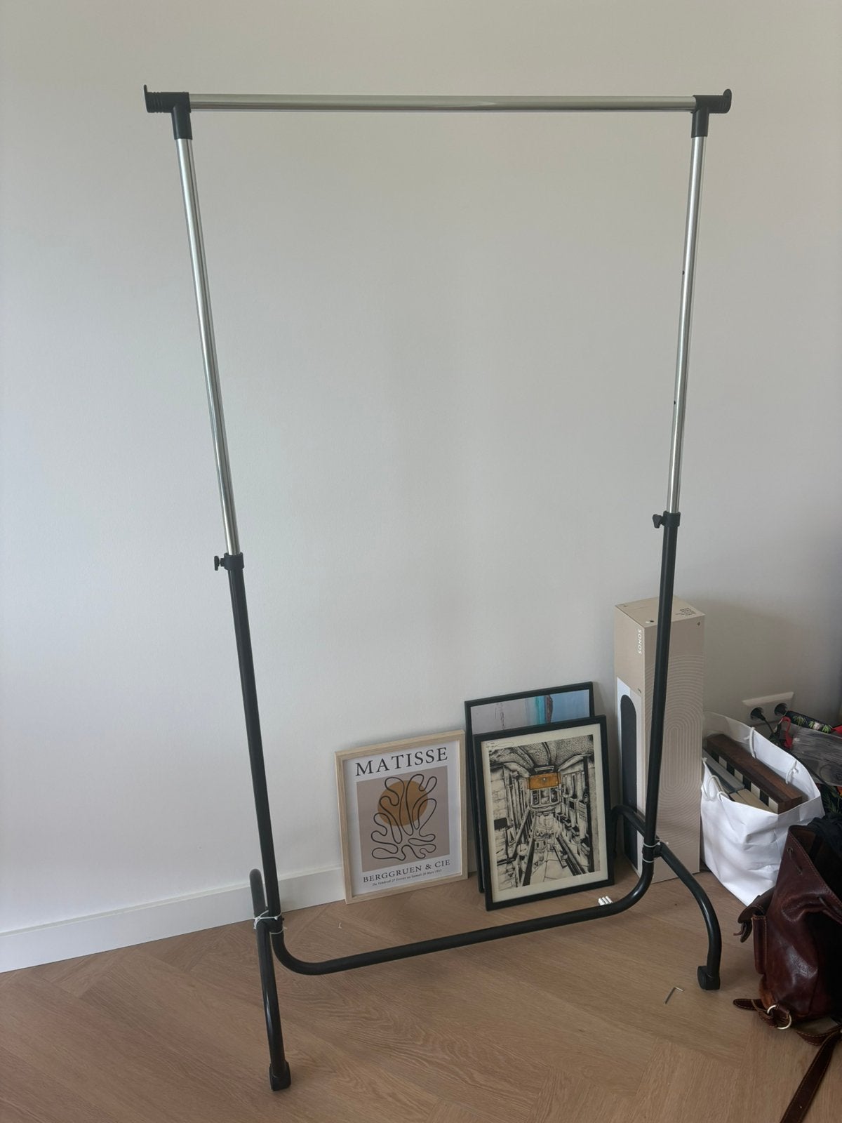Clothing rack, Ophalen, Zo goed als nieuw