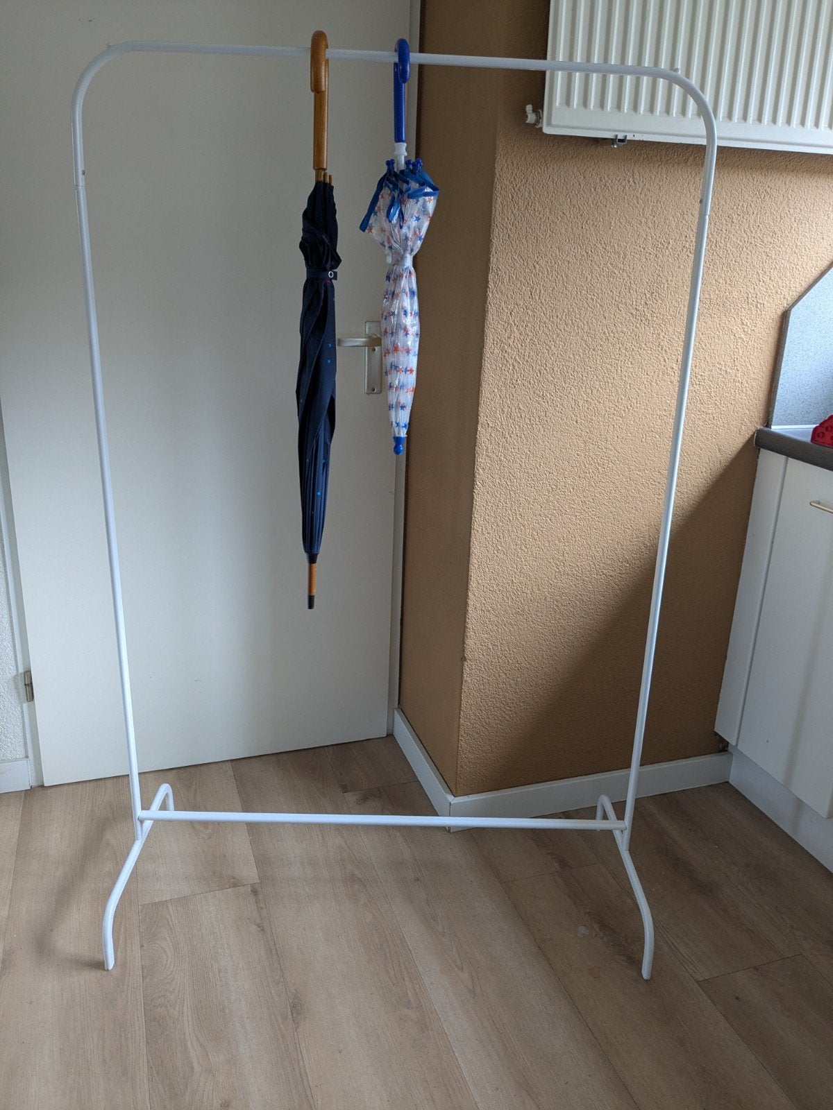 Mulig kledingrek wit metaal IKEA - Haarlem Schalkwijk, Ophalen, Zo goed als nieuw