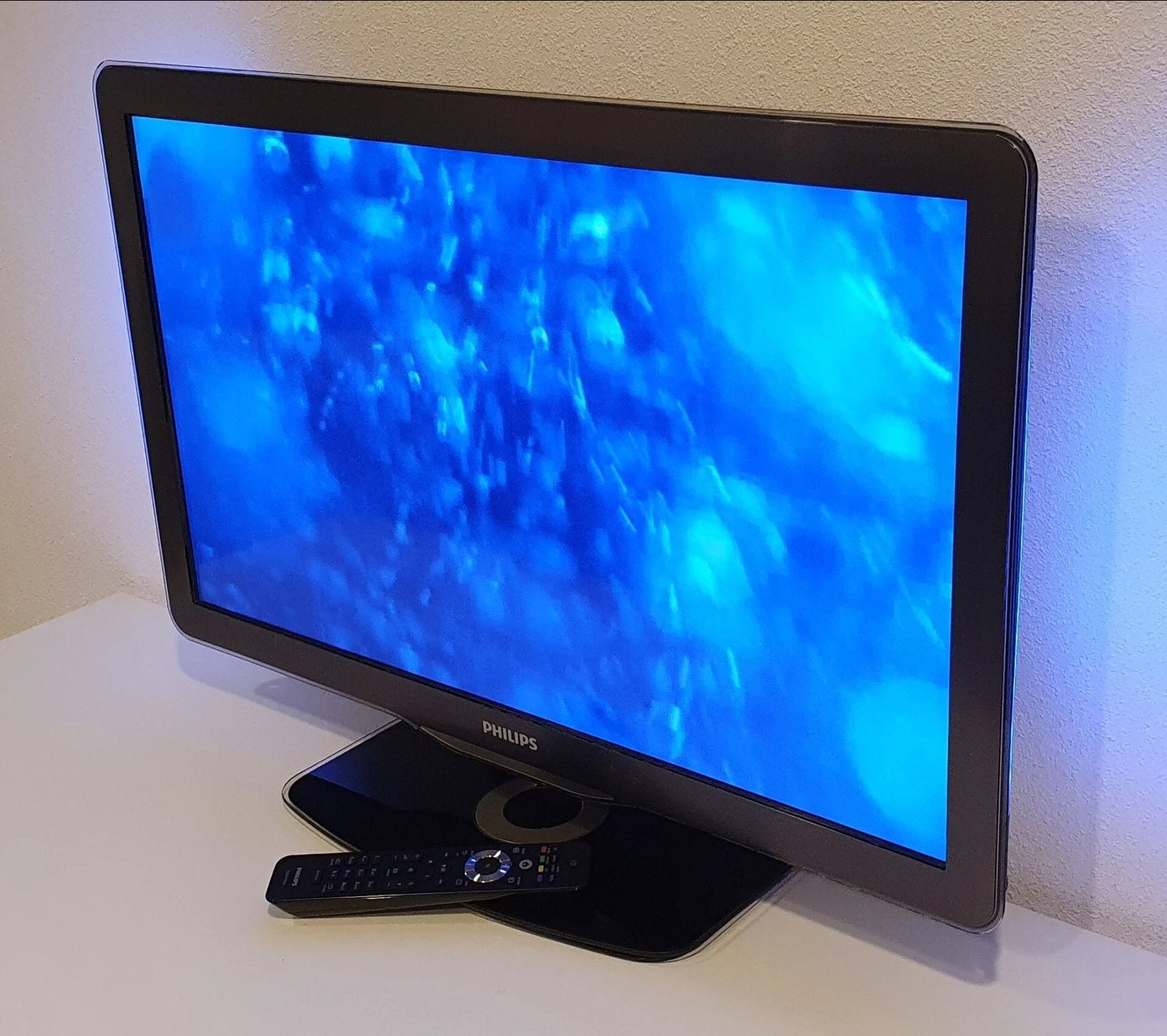 Foto 3 van Philips TV met Ambilight