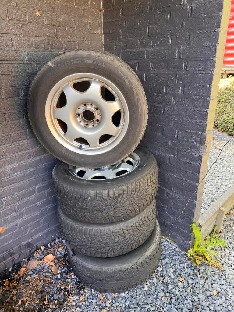 Velgen W211 Classic met winterbanden, Auto-onderdelen, Banden en Velgen, Ophalen, Gebruikt, 16 inch, Banden en Velgen