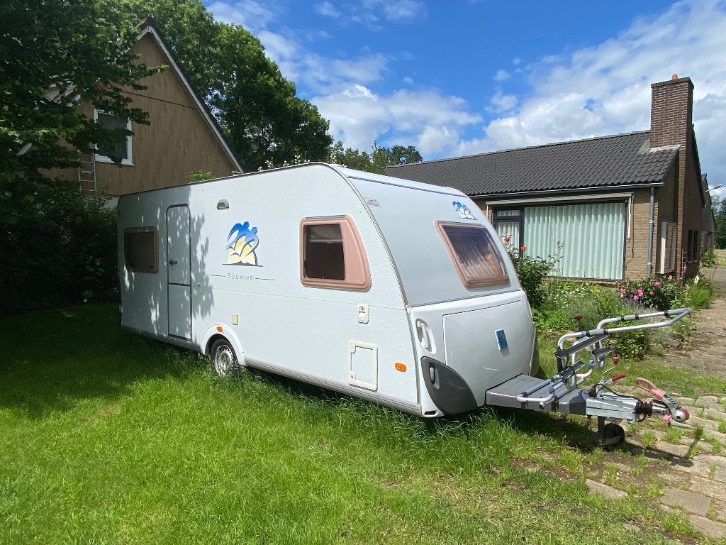 Knaus Sudwind 540, 2004, met voortent, luifel en mover, Omvormbare zithoek, Rondzit, Particulier, 5 tot 6 meter