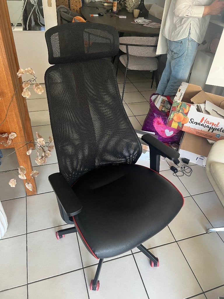 Bureaustoel ikea, Ophalen, Zwart, Zo goed als nieuw, Gaming bureaustoel