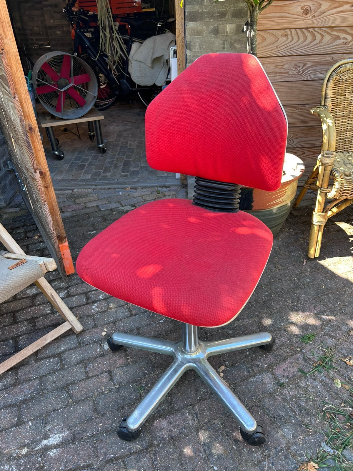 Bureaustoel rood Wilkhahn., Huis en Inrichting, Ophalen, Gebruikt, Rood, Bureaustoel