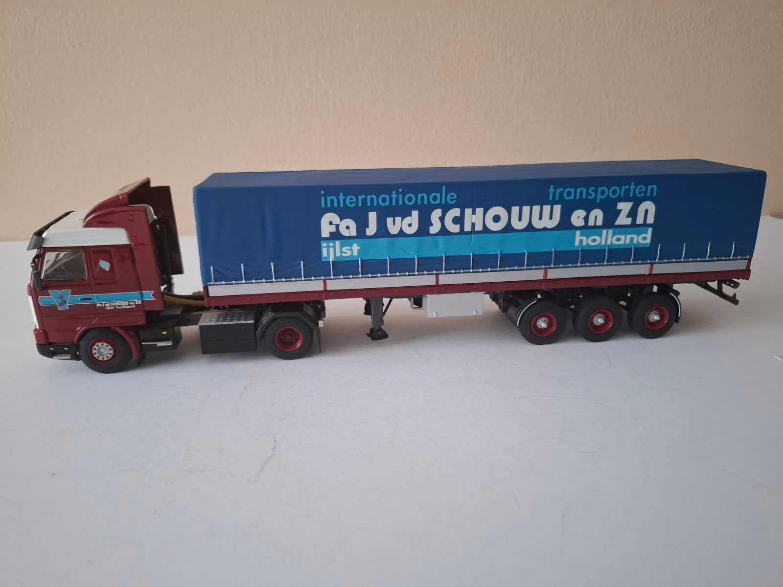 Scania 3 streamliner van J.v.d. Schouw uit ijlst van wsi, Ophalen of Verzenden, Nieuw, Bus of Vrachtwagen, Wsi
