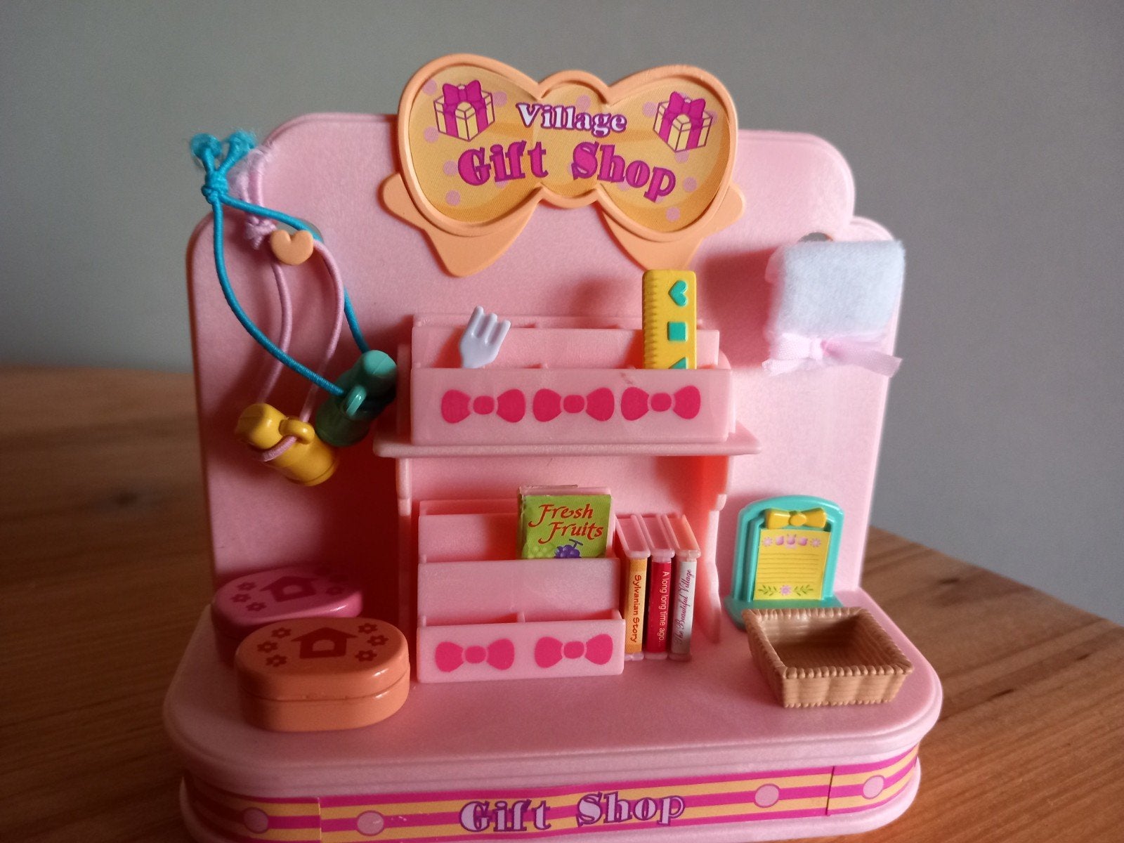 Sylvanian Families zeldzame Village gift shop/vintage, Verzamelen, Ophalen of Verzenden, Zo goed als nieuw, Poppenhuis