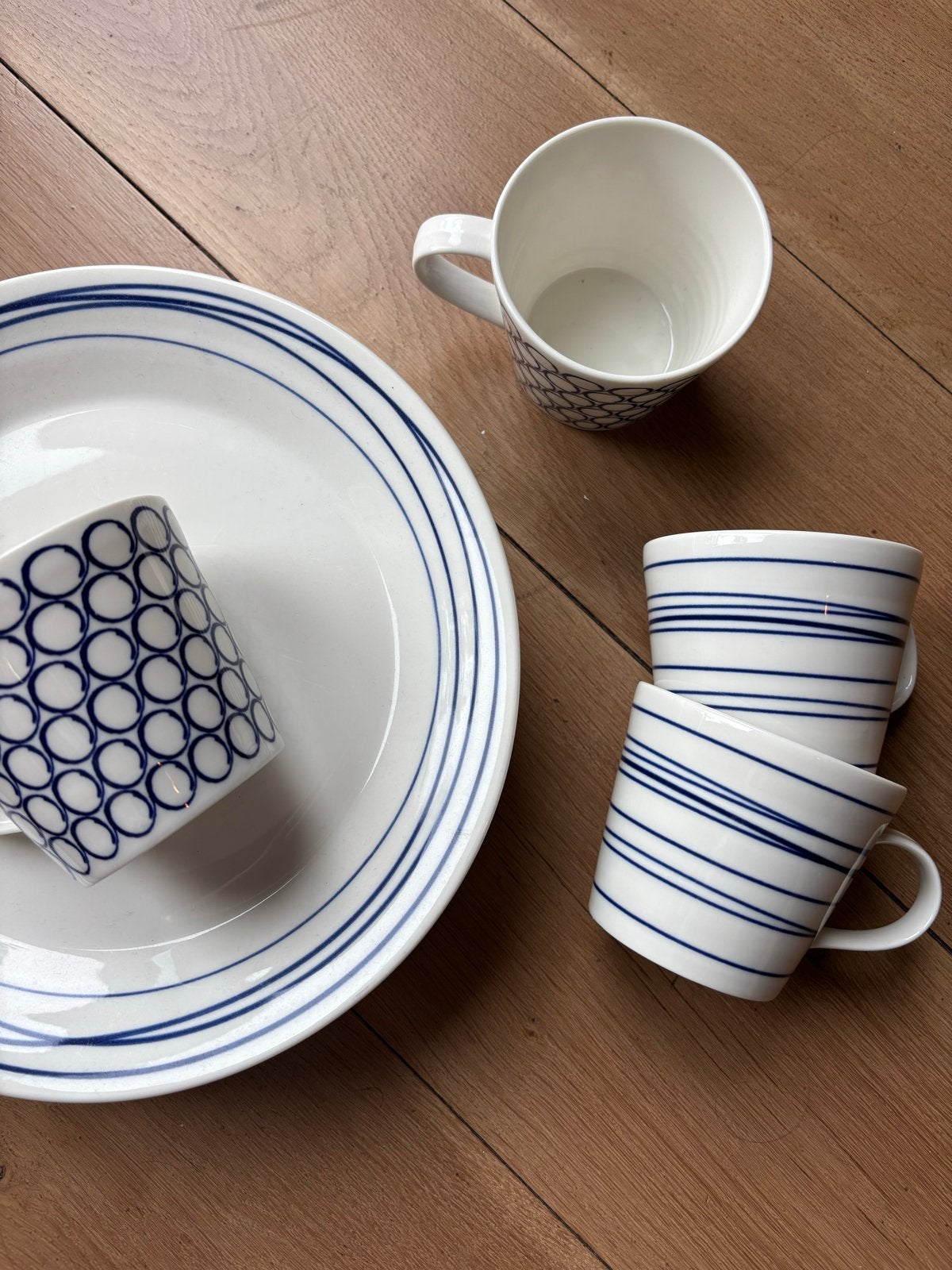 Royal Doulton Pacific Servies - Borden en Mokken, Ophalen, Zo goed als nieuw, Bord(en), Modern