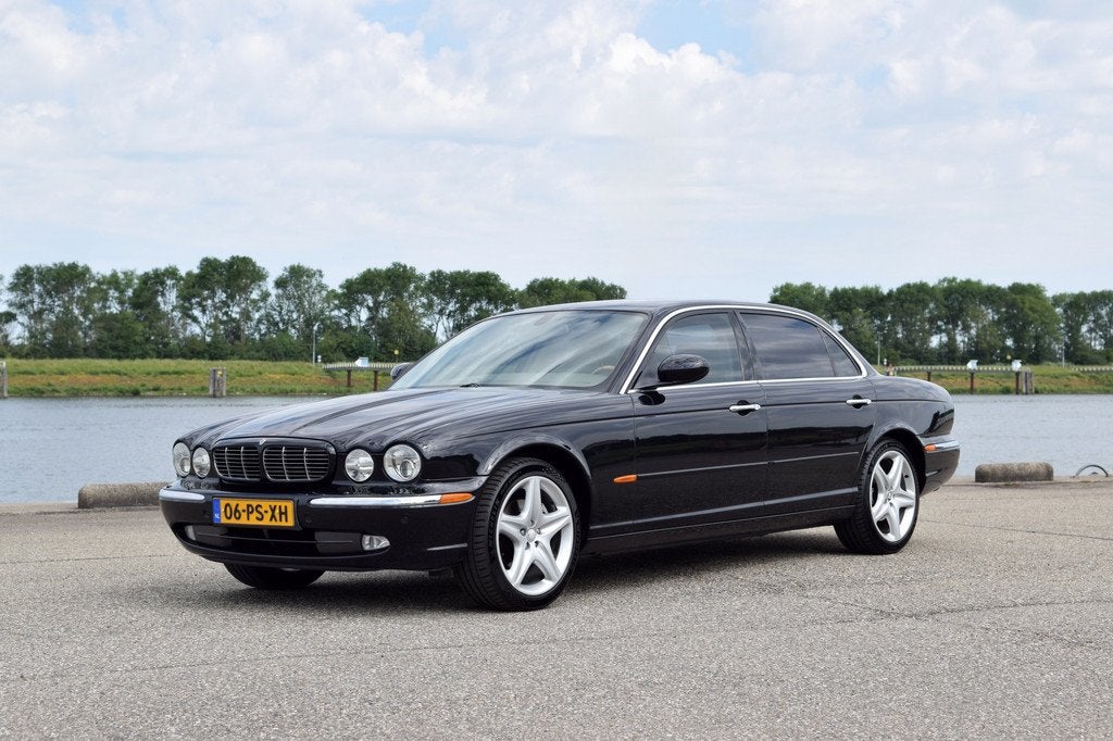 Jaguar XJ 4.2 V8 Sovereign LWB (bj 2004, automaat), Auto's, Automaat, Gebruikt, 8 cilinders, Zwart