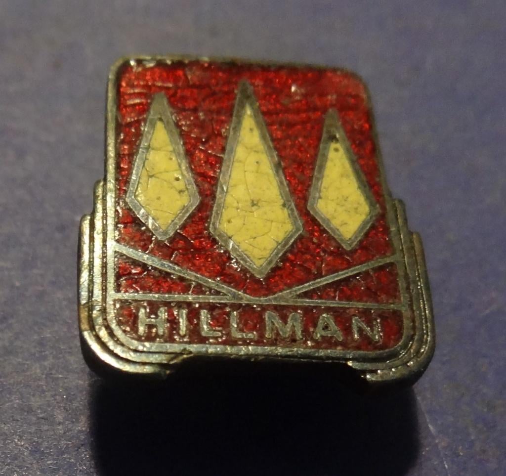 Hillman Geemailleerde Revers Knoop 21 x 17 mm, Verzenden, Gebruikt, Transport, Speldje of Pin