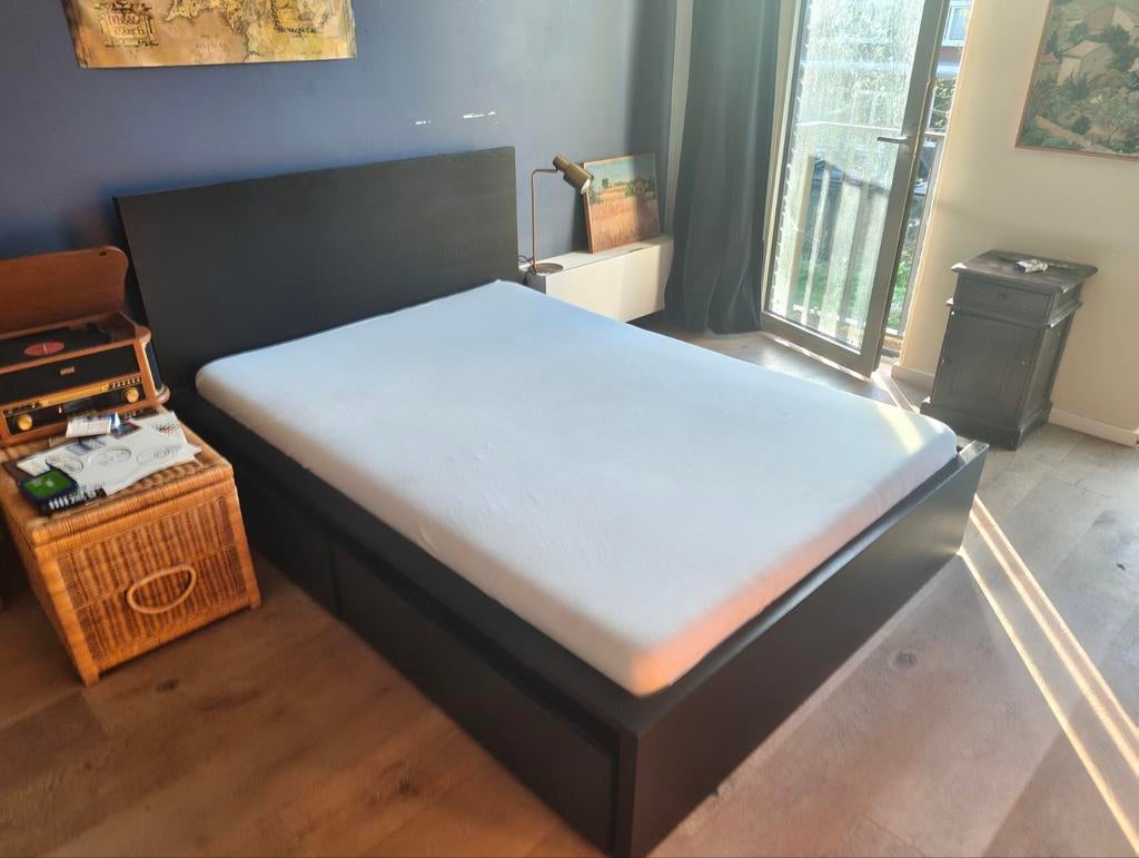 Ikea Malm bed 1.40 met lades, Huis en Inrichting, Slaapkamer | Bedden, Ophalen, Zwart, Tweepersoons, 140 cm