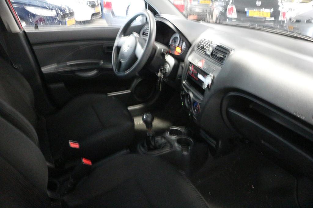 Kia Picanto 1.0 Seven / NW APK 5-2027 ! / AIRCO / 5 DRS / NA, 4 cilinders, 400 kg, Origineel Nederlands, Bedrijf