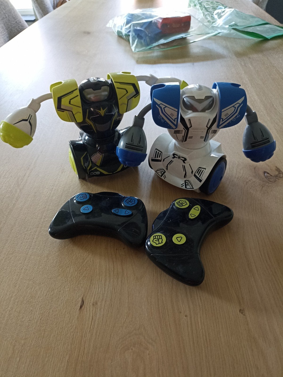 goed werkende Robo kombat, Verzenden, Zo goed als nieuw