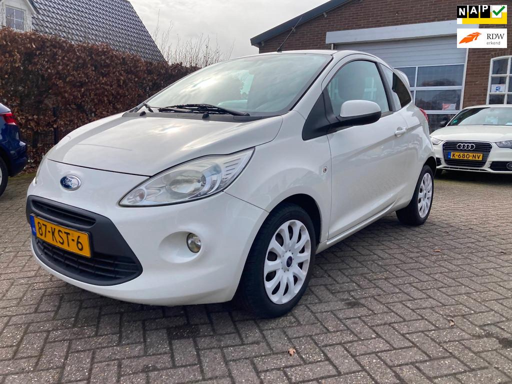 Ford Ka 1.2 Titanium LEER, AIRCO, STOELVERWARMING, BJ 2010 i, Auto's, Ford, Voorwielaandrijving, Gebruikt, 1242 cc, 4 cilinders