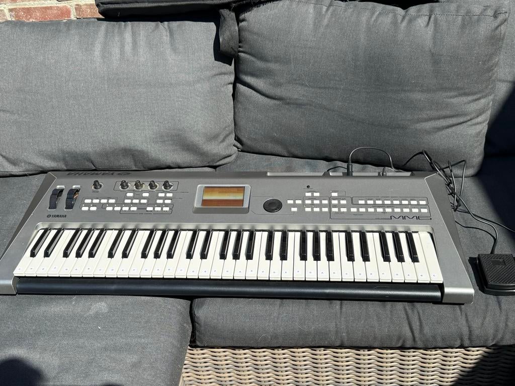 Yamaha MM6 MIDI Keyboard Synthesizer Workstation, Yamaha, Ophalen of Verzenden, Aanslaggevoelig, 61 toetsen