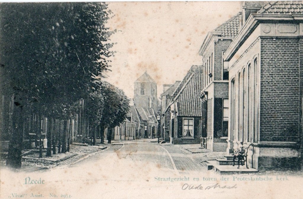 Neede, Dorpsgezicht met Toren en Protestantse Kerk. 7877, Verzamelen, Ophalen of Verzenden, Voor 1920, Gelopen, Gelderland