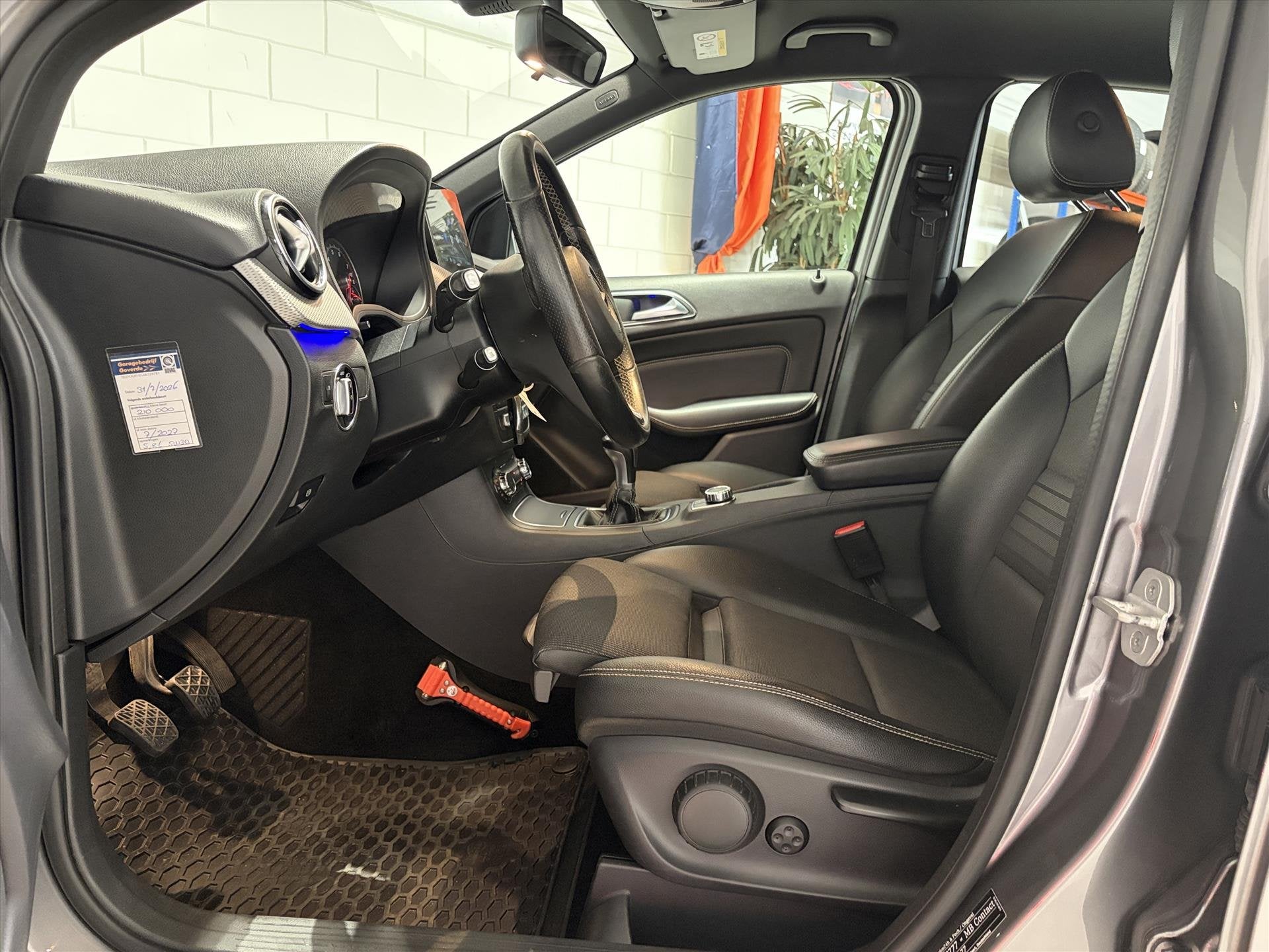 Mercedes B-Klasse B 180 122PK Ambition. Cruise, Led, Sfeer,, Auto's, Keurmerk '100% Onderhouden', Gebruikt, 4 cilinders, Leder en Stof