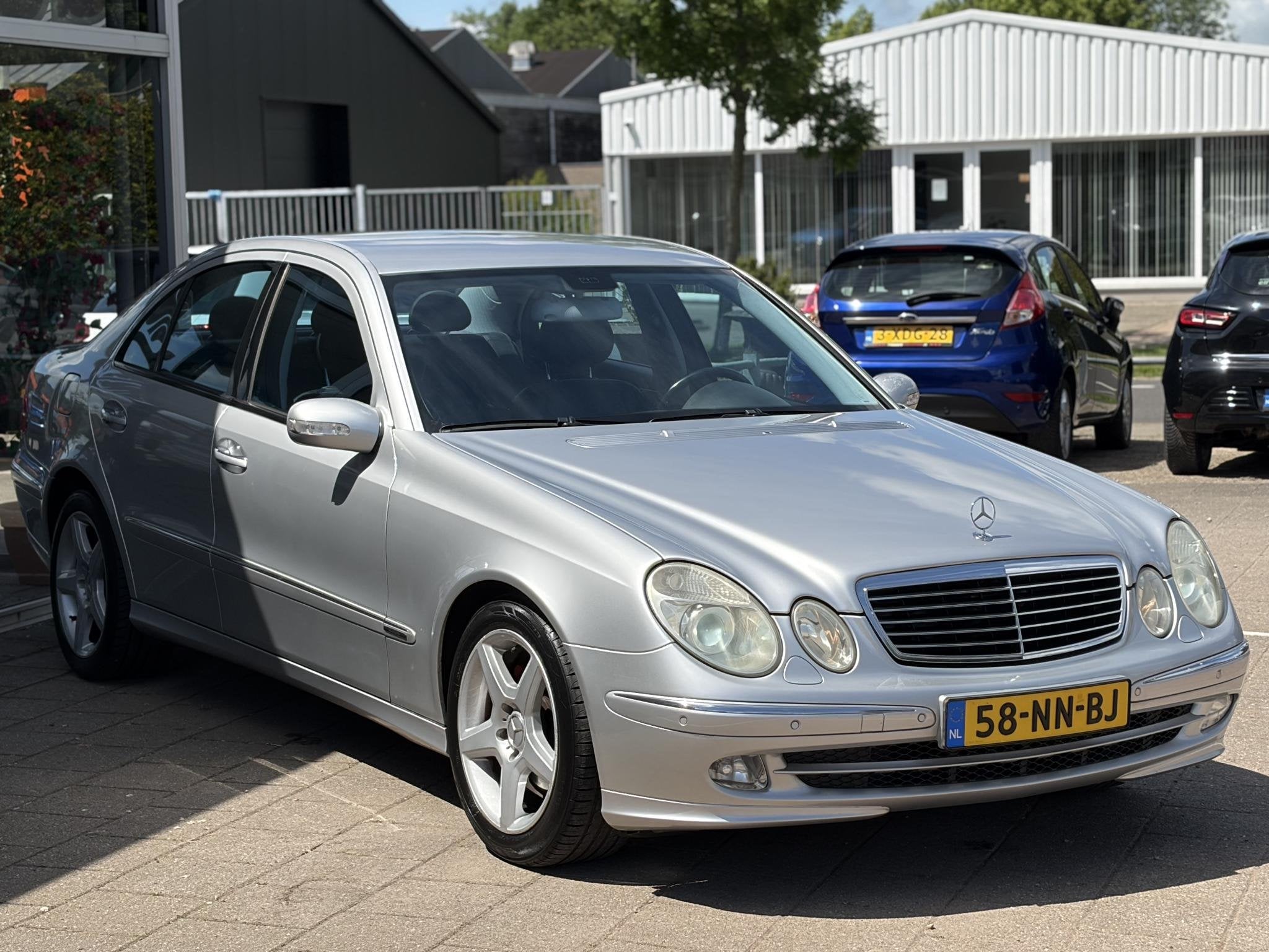 Mercedes-Benz E-klasse 240 Avantgarde V6 / Youngtimer / Lede, Automaat, Achterwielaandrijving, Gebruikt, 2597 cc
