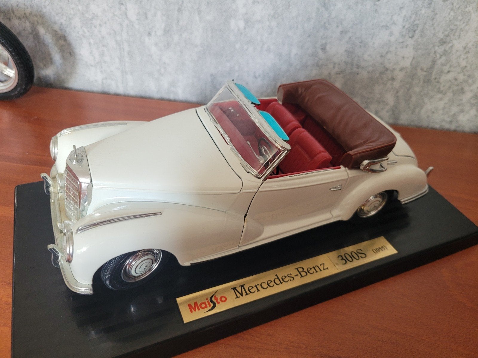 Diversen model auto,s  Nieuw in doos, Hobby en Vrije tijd, Modelauto's | 1:18, Ophalen, Nieuw, Maisto