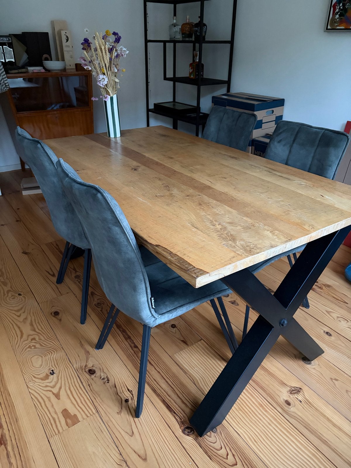 De Bommel eettafel met 4 saliegroene stoelen, Ophalen, Gebruikt, 50 tot 100 cm, 150 tot 200 cm