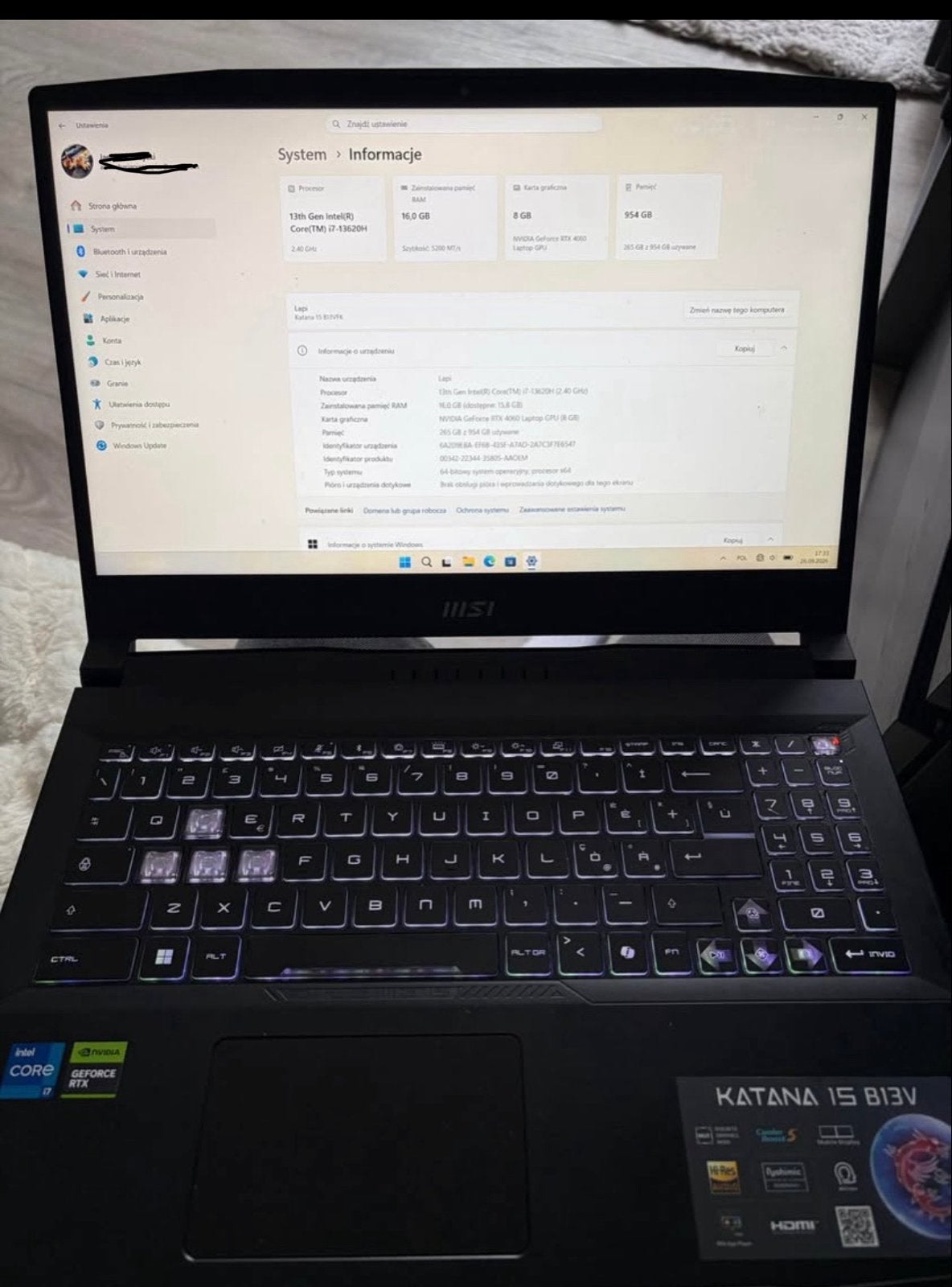 Foto 2 van MSI Katana 15 B13VFK Gaming Laptop i7-13620H RTX 4060