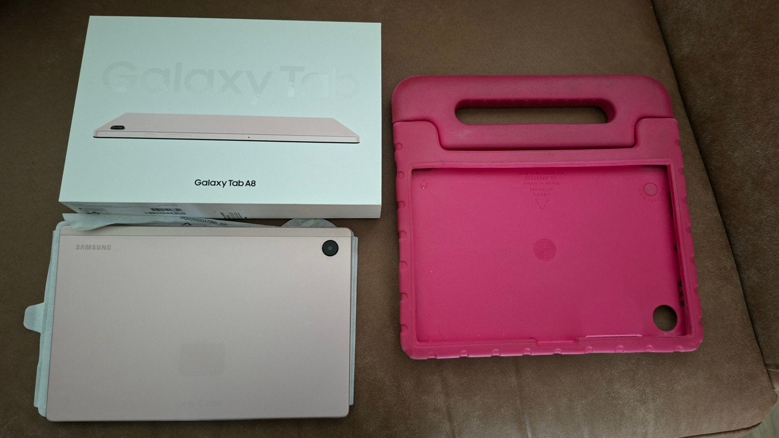 Samsung Galaxy Tab A8 10.5" 32GB WiFi Roze met hoes, 10 inch, Galaxy Tab A8, 32 GB, Ophalen of Verzenden