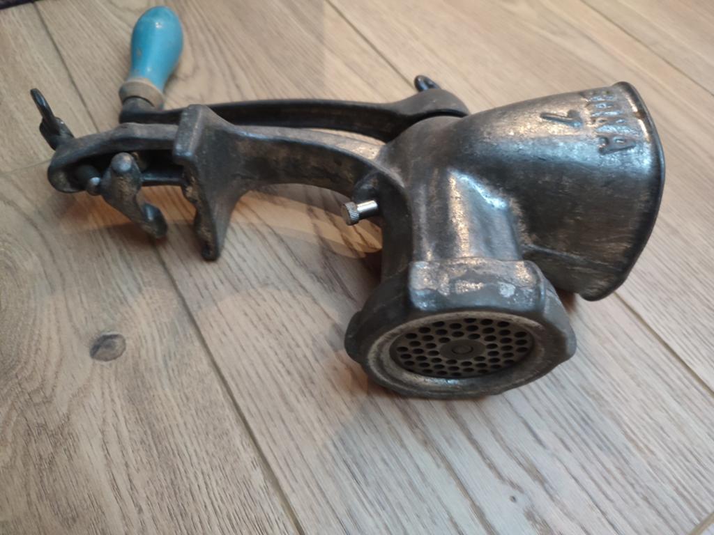 Bona 7 gietijzeren gehaktmolen, Antiek en Kunst, Ophalen of Verzenden
