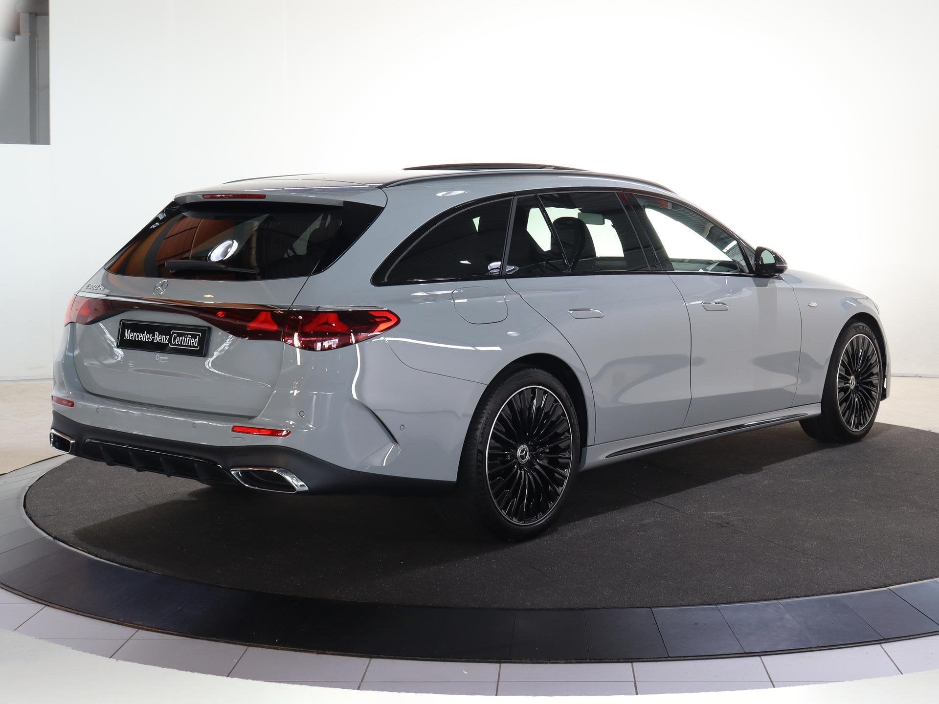 Mercedes-Benz E-klasse Estate 300 de AMG Line | Luchtvering, Auto's, Dealer onderhouden, Achterwielaandrijving, Gebruikt, Euro 6