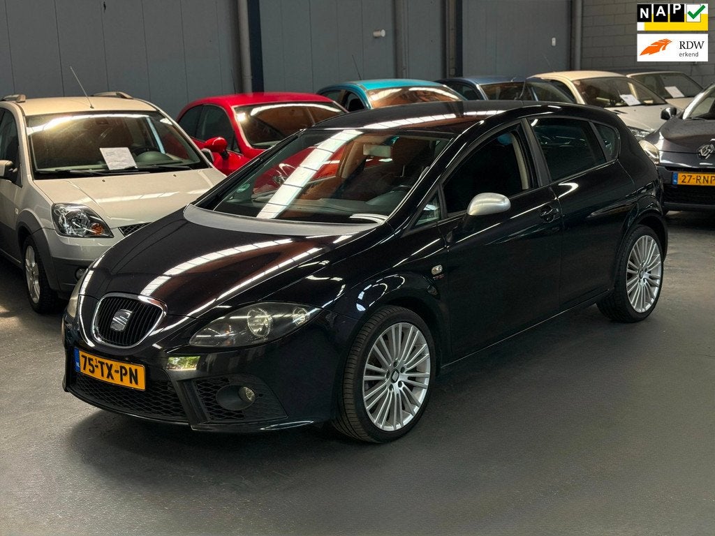 Seat Leon 2.0 TFSI FR 200pk Nieuwe APK NAP, Auto's, Stof, Gebruikt, Zwart, Leon