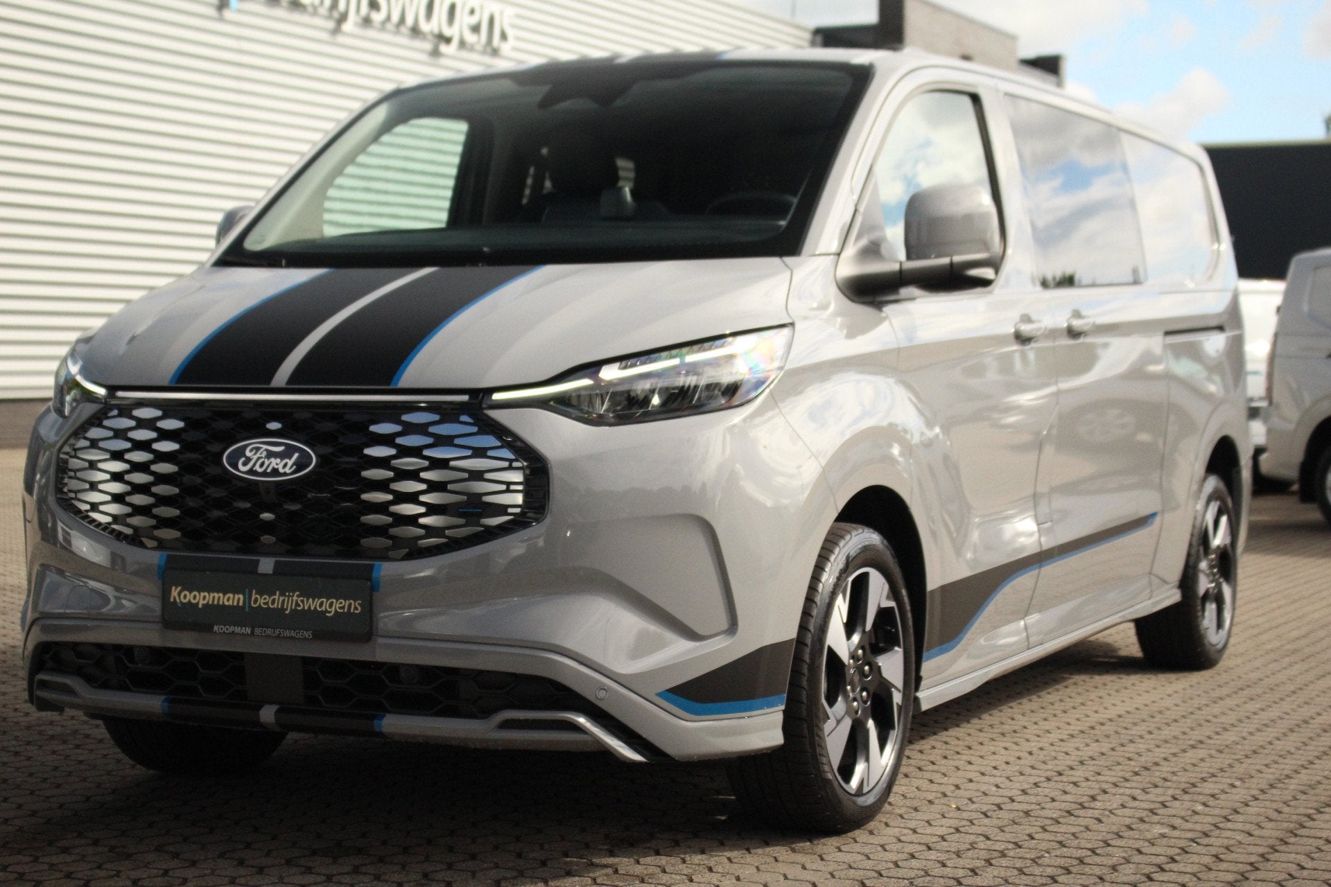 Ford E-Transit Custom 320 L2H1 Sport DC 71 kWh | 160kW/218pk, Automaat, Adaptive Cruise Control, 71 kWh, 2800 kg