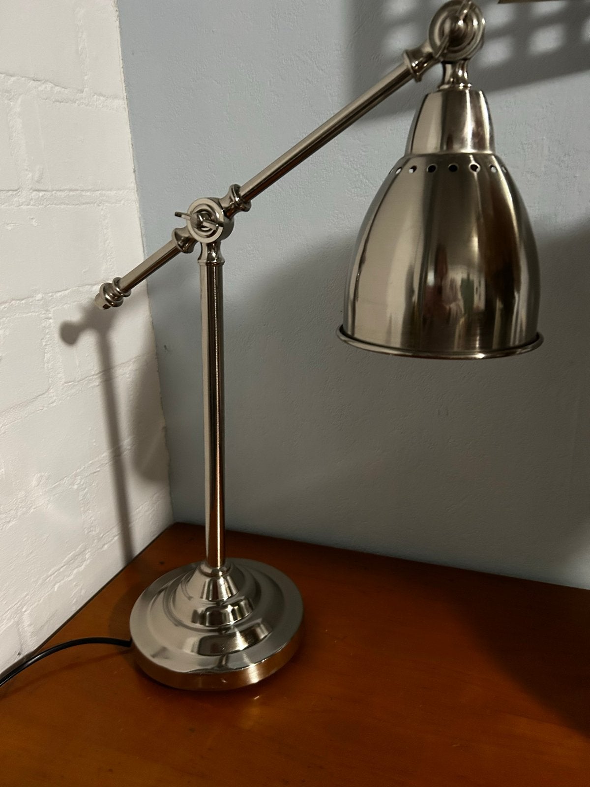 Ikea Tafellamp met verstelbare arm - Zilverkleurig, Ophalen, Gebruikt, Metaal, Minder dan 50 cm