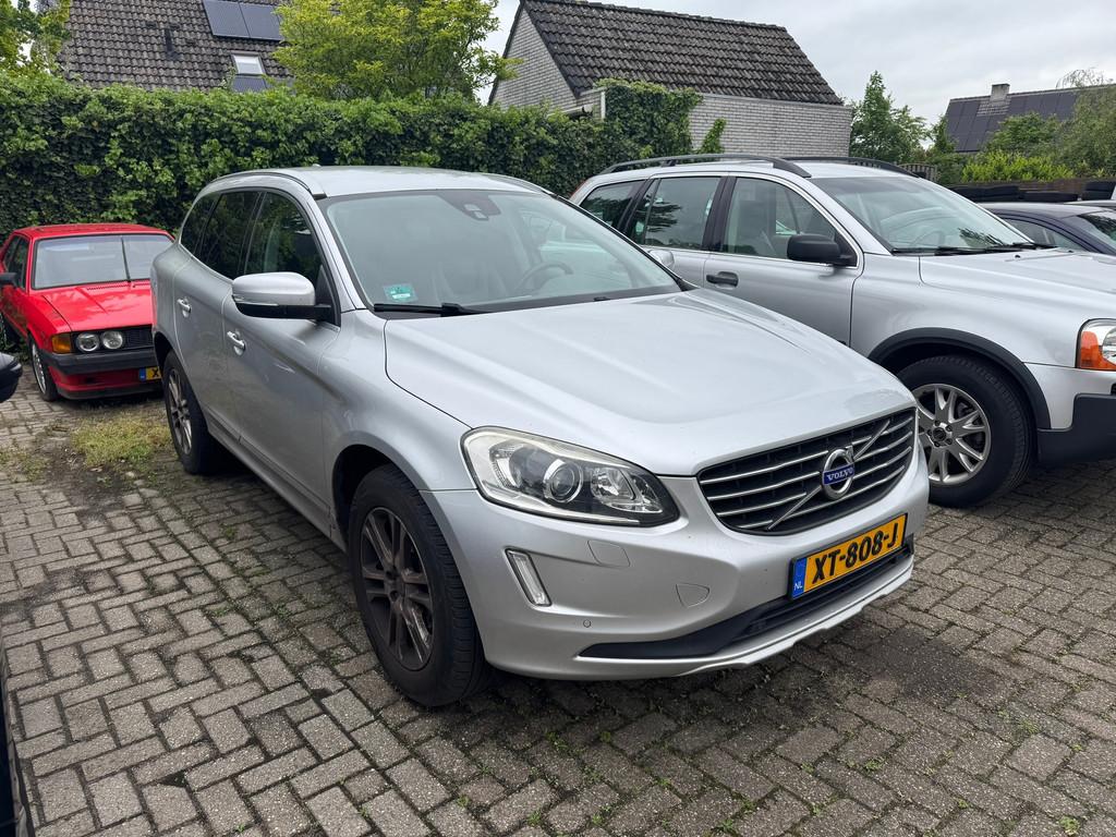Volvo XC60 2.0 D4 AUTOMAAT / LEDER / EXPORTPRIJS!, Auto's, Volvo, 4 cilinders, 1634 kg, Leder, Bedrijf