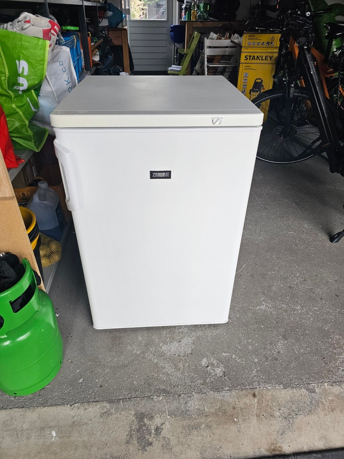 Zanussi diepvries in nette staat, direct op te halen, Gebruikt, Minder dan 60 cm, Vrijstaand, Ophalen