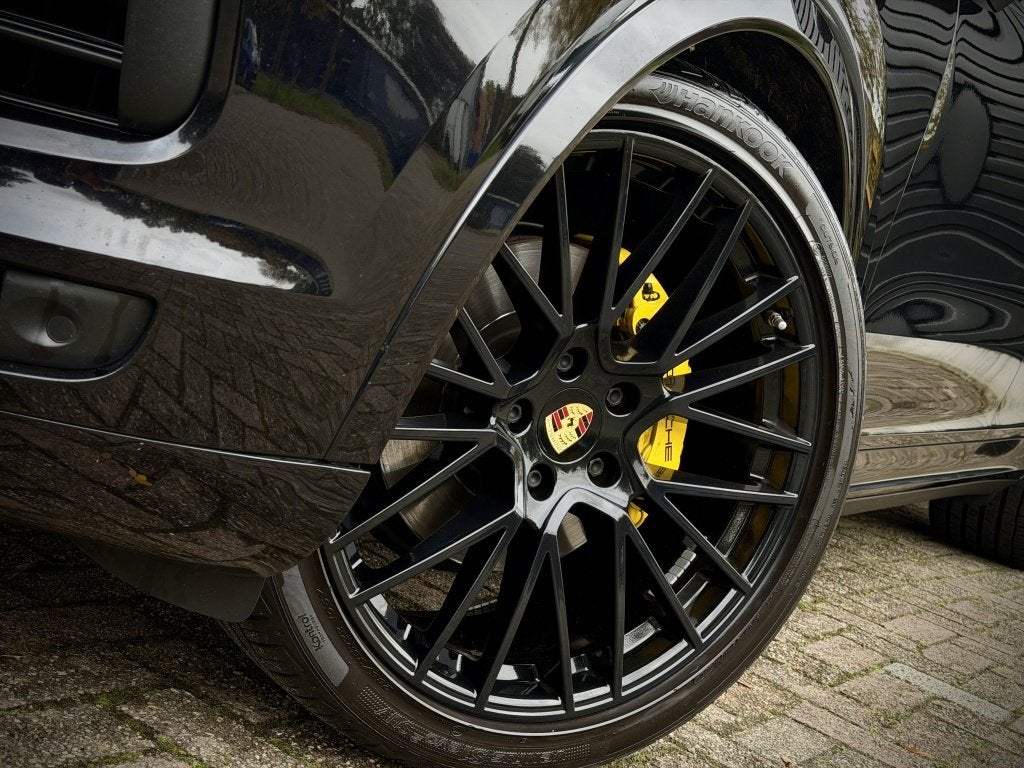Porsche Cayenne Coupé 3.0 E-Hybrid PANO|CHRONO|BOSE|22'' SP, Auto's, Cayenne, 14 kWh, Gebruikt, 2995 cc