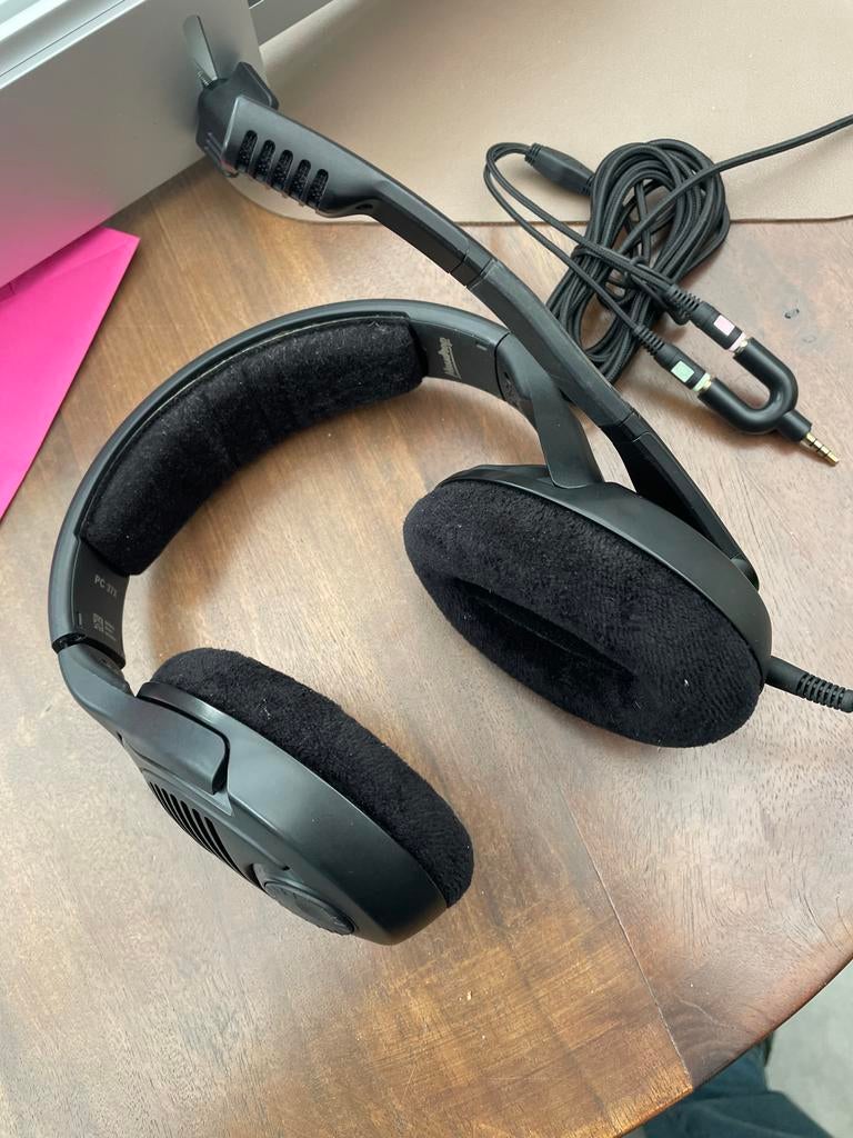 Sennheiser PC 37X Gaming Headset - Zo goed als nieuw, Ophalen of Verzenden, Zo goed als nieuw, Over oor (circumaural), Sennheiser