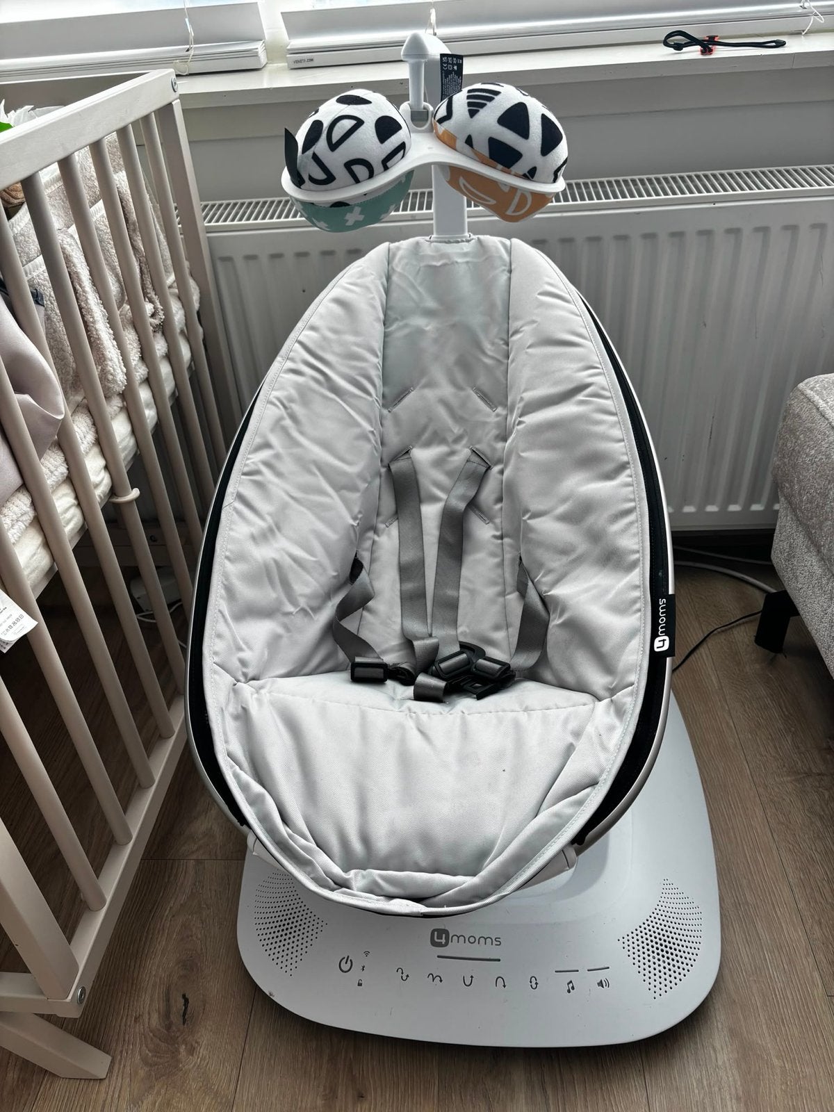 4moms mamaRoo Wipstoel - Automatisch en Comfortabel, Overige merken, Wipstoel, Ophalen of Verzenden, Met gordel(s) of riempje(s)