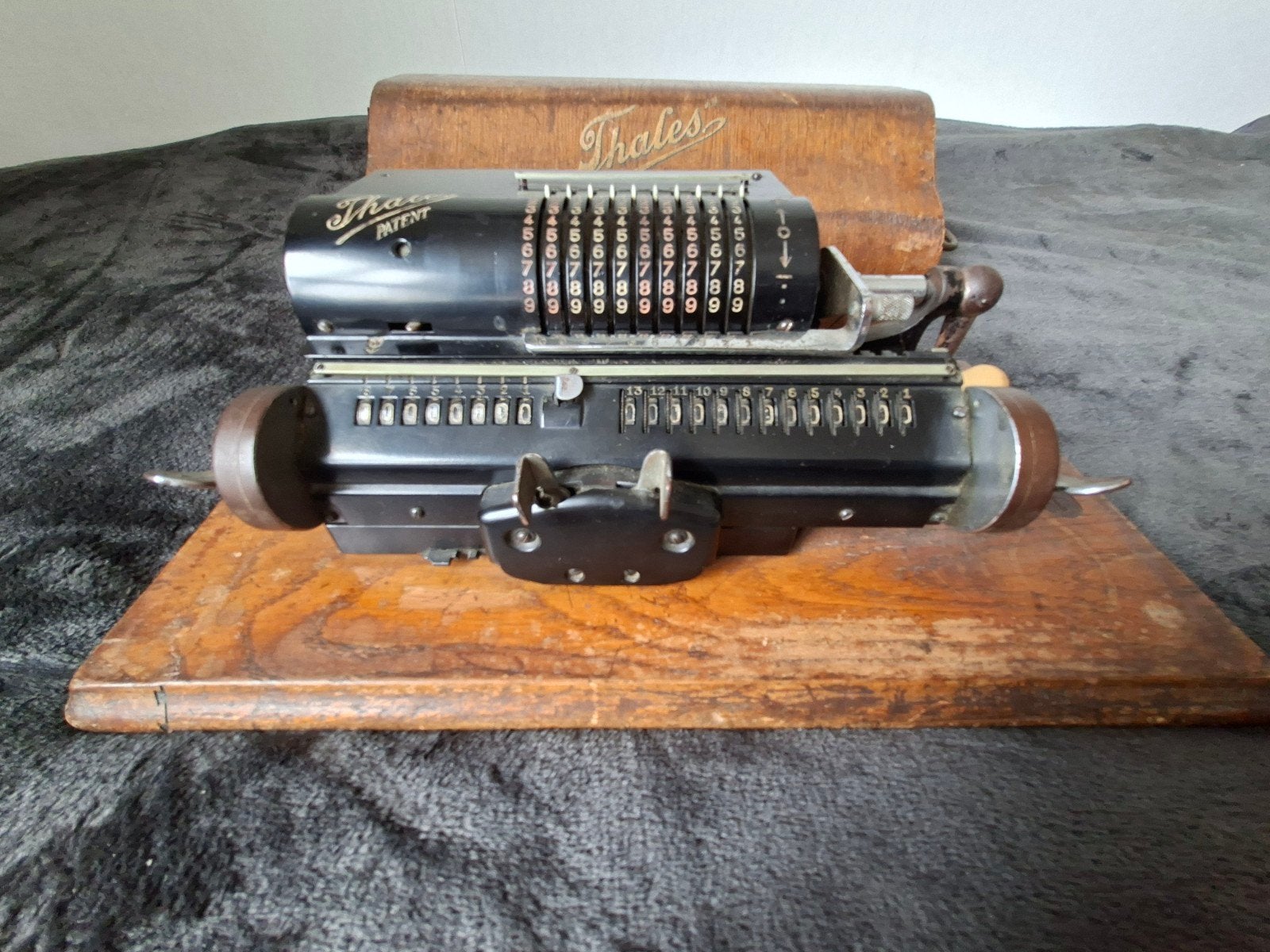 Antieke Thales Rekenmachine met Houten Kist, Ophalen