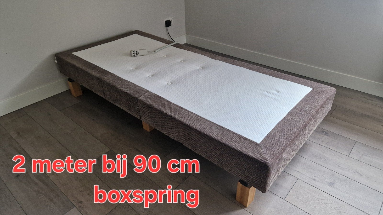 Elektrische boxspring bed. Nette staat. koopje!!, Ophalen, 90 cm, Eenpersoons, Bruin