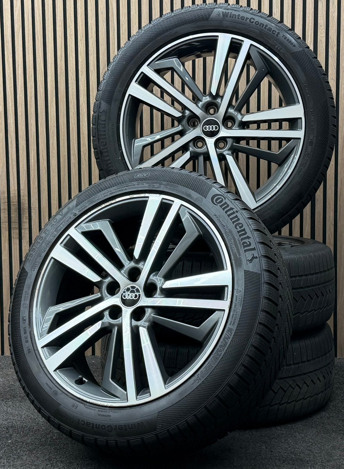 Originele 20 inch Audi Q5 SQ5 5x112 ET39 Continental AO, Ophalen, 255 mm, ., Banden en Velgen