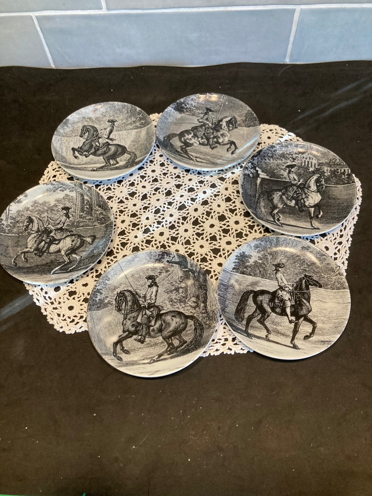 6 Petit Fours schaaltjes met paarden (020326), Ophalen of Verzenden, Overige stijlen, Porselein, Schaal of Schalen