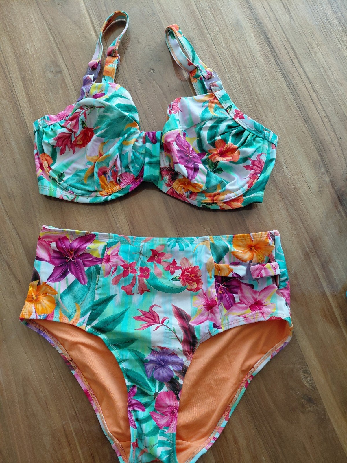 Livera bikini set 38F/G, Kleding | Dames, Meerkleurig, Ophalen of Verzenden, Zo goed als nieuw, Bikini