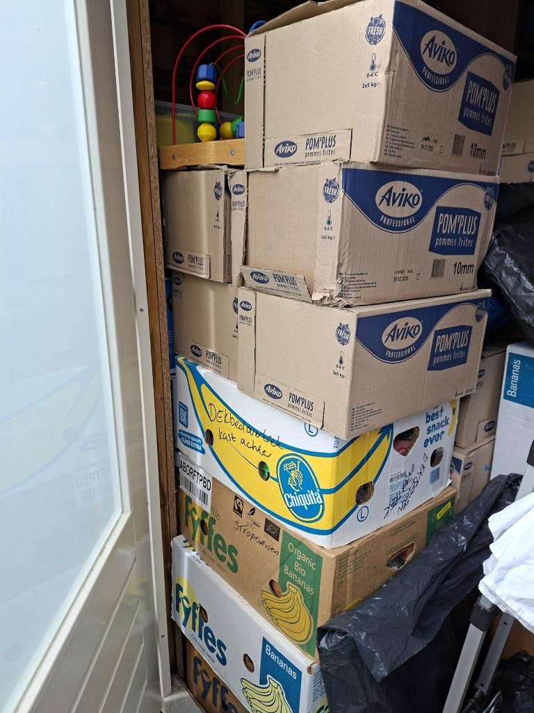 rommelmarkt spullen, Ophalen, Gebruikt