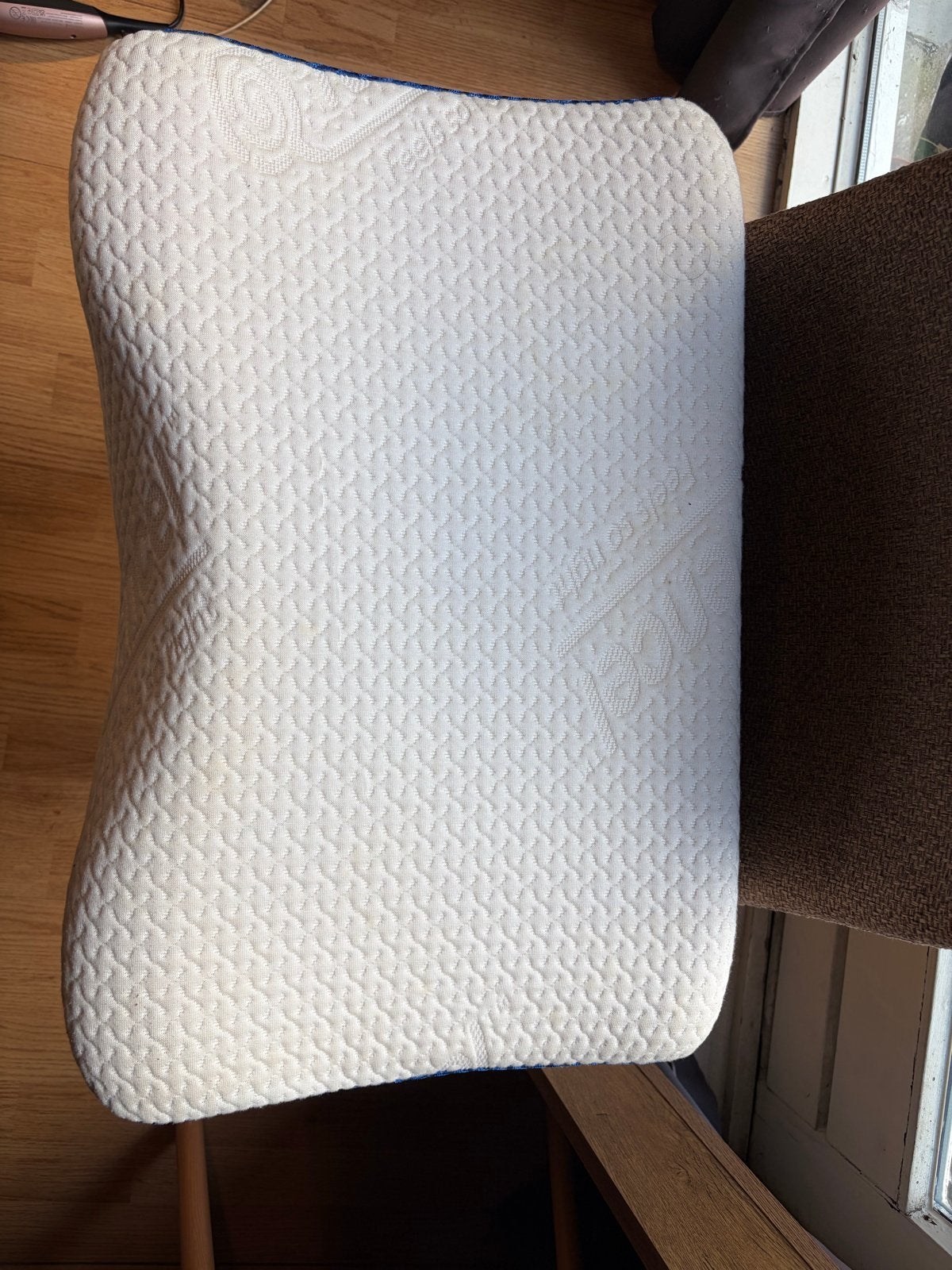 Ergonomisch kussen - Zo goed als nieuw, Huis en Inrichting, Schuim, Eenpersoons, Wit, Ademend