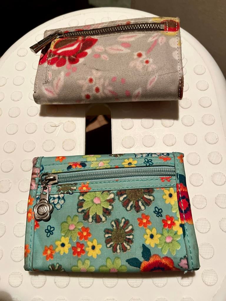 2x Oilily Portemonnee - Bloemenprint - Goede staat, Ophalen of Verzenden, Gebruikt, Overige kleuren, Oilily
